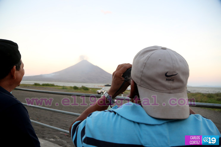 Vida cotidiana de comunidad de Momotombo se mantiene a pesar de actividad volcánica
